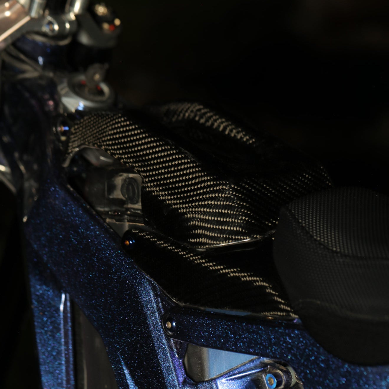 Eride Pro Carbon Fiber Battery Lid Lock