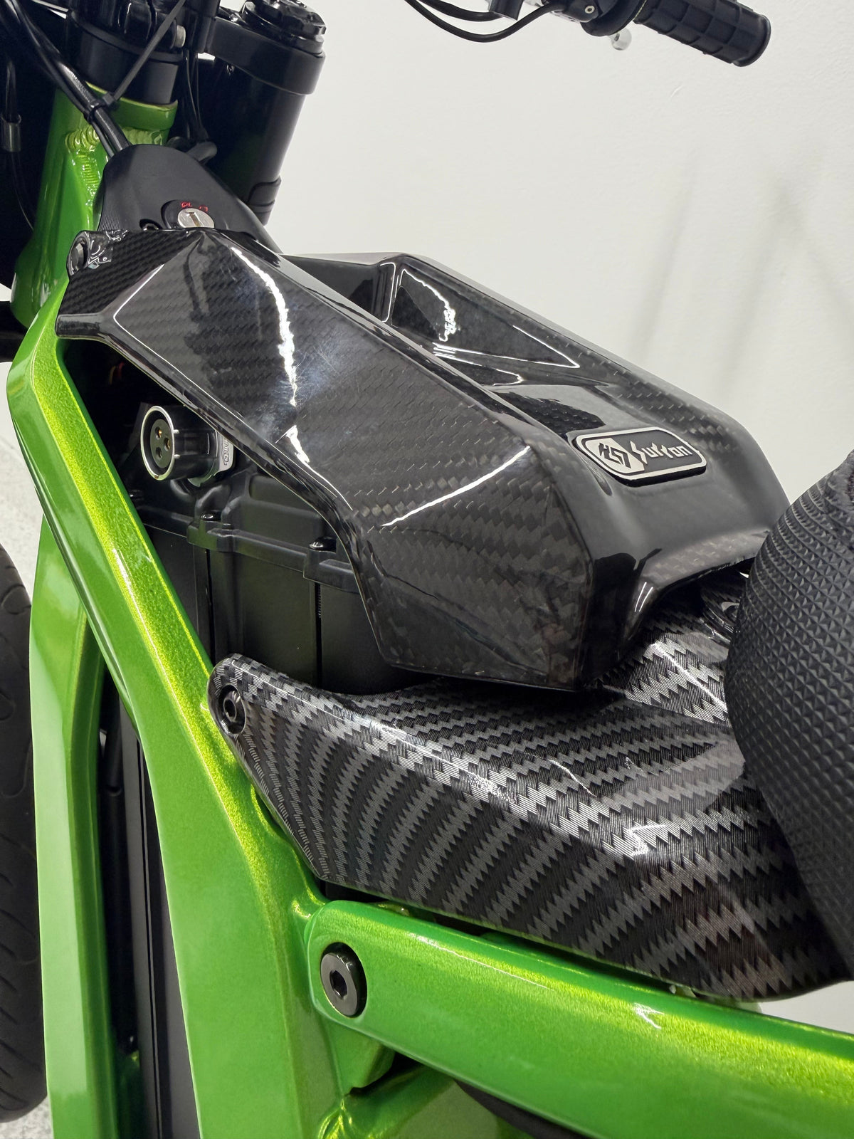 SurRon LBX Battery Cover - Carbon Fiber