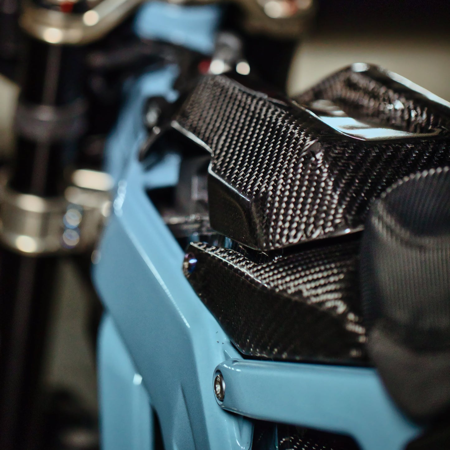 Eride Pro Carbon Fiber Battery Lid Lock