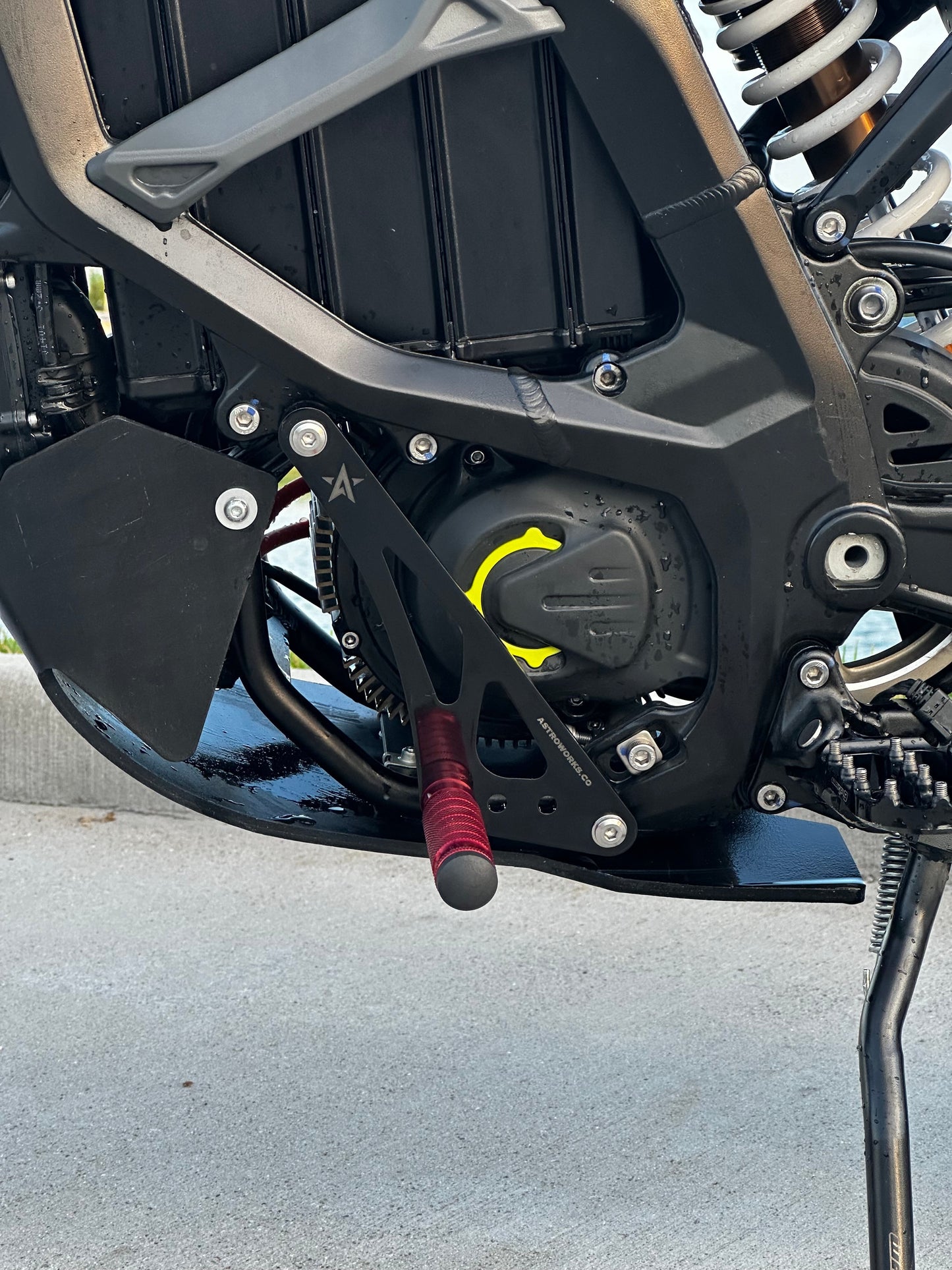 Surron Ultra Bee Shift Lock
