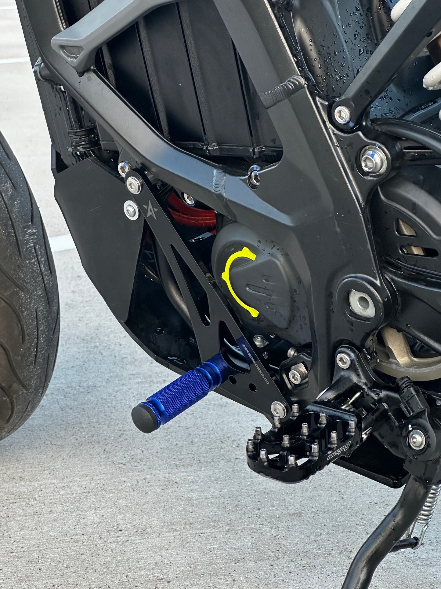 Surron Ultra Bee Shift Lock